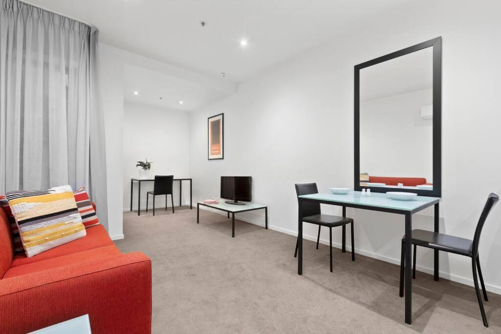 108 Astral Apartments Melbourne Luaran gambar